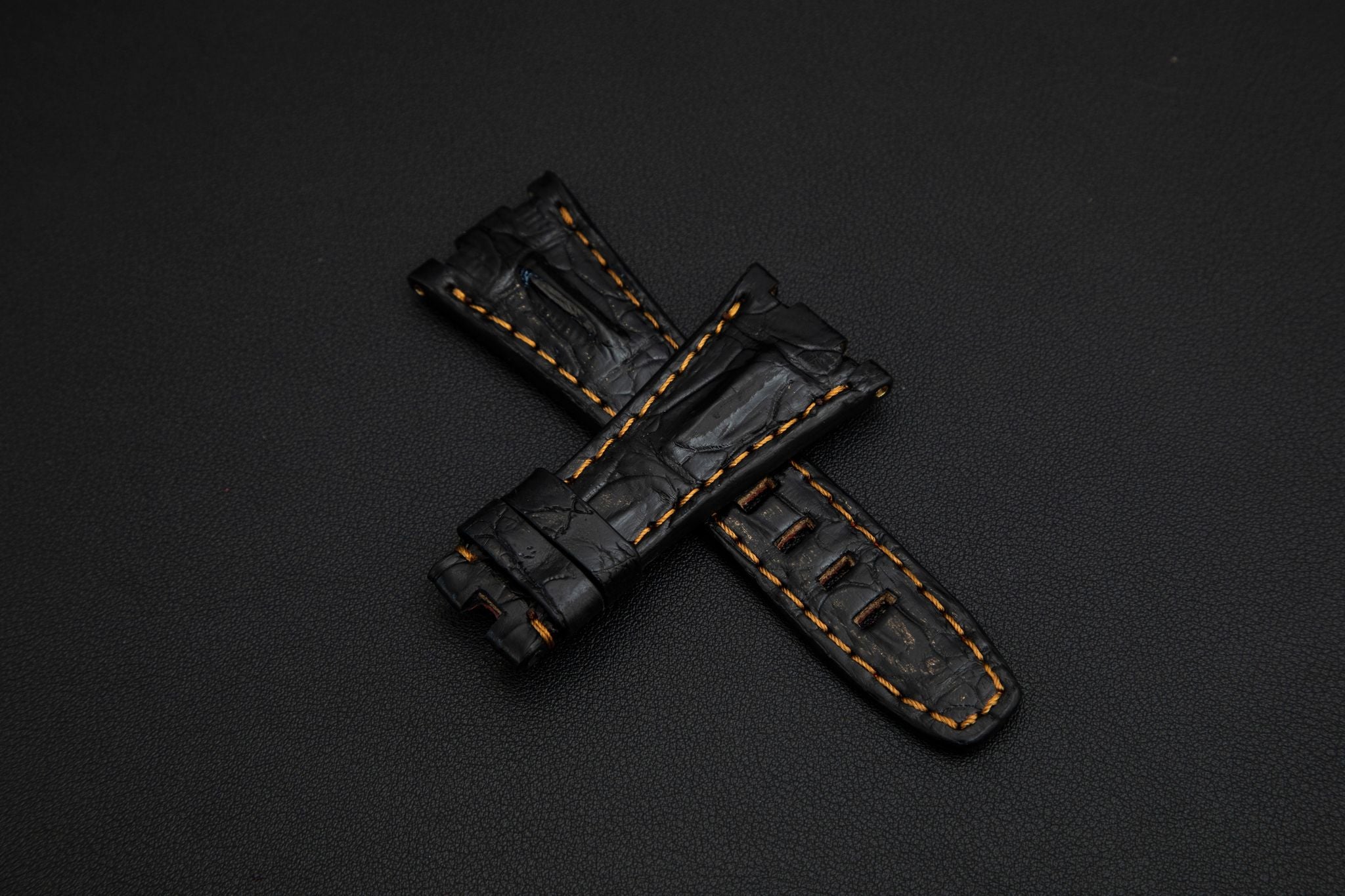 BLACK CROCODILE HORNBACK LEATHER STRAP