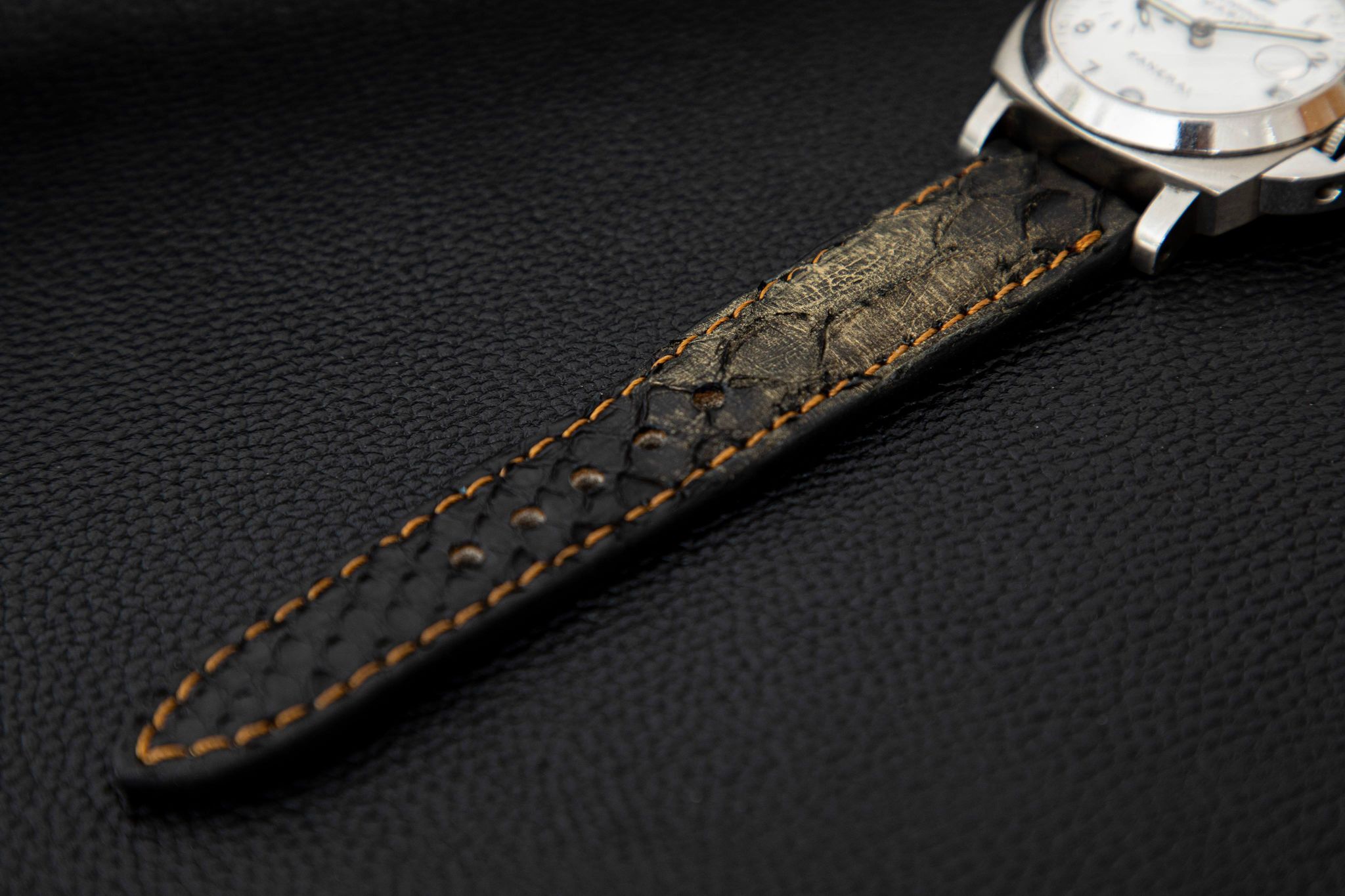 BLACK&GOLD PYTHON LEATHER STRAP - Lac Crado 