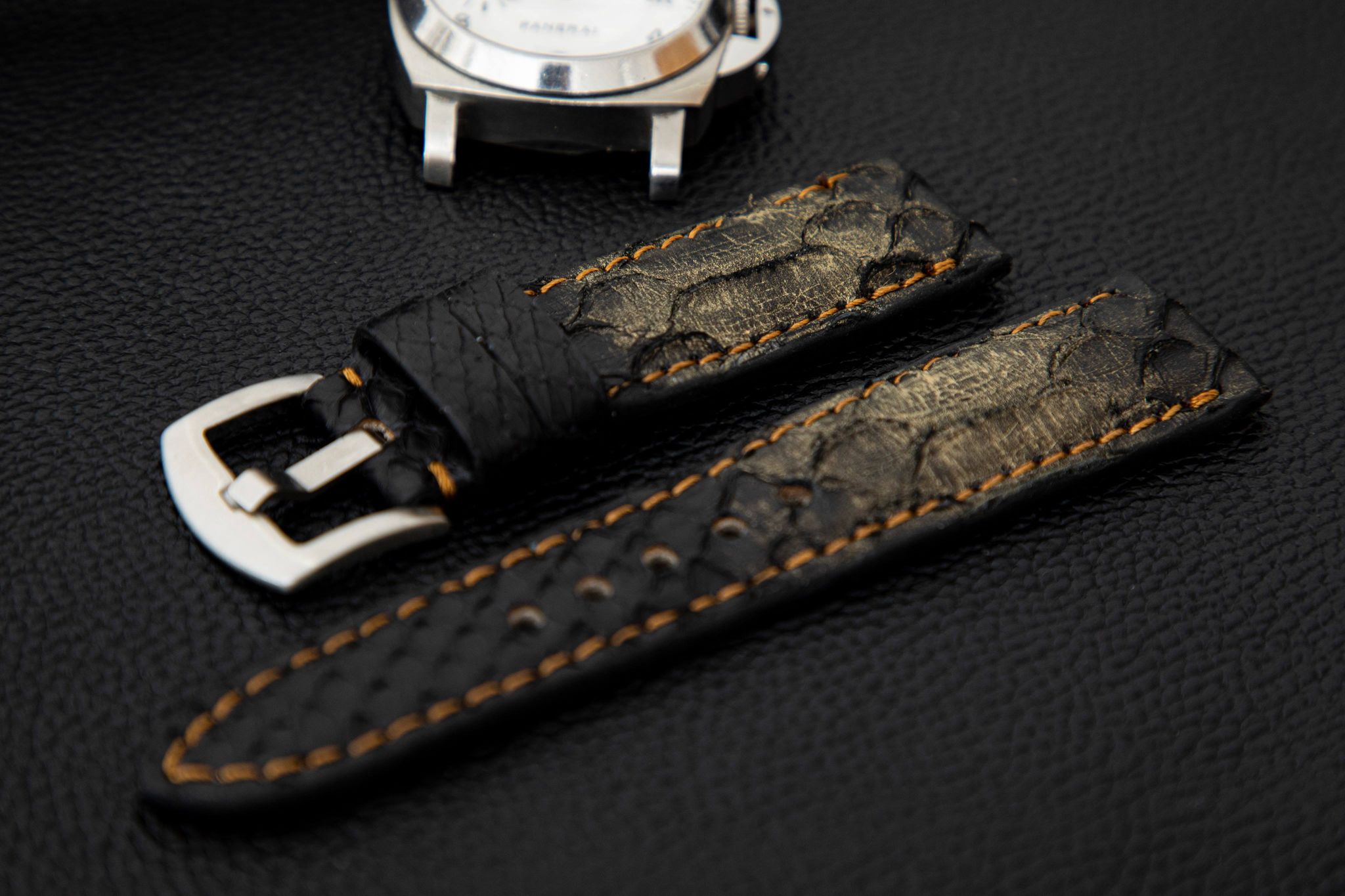 BLACK&GOLD PYTHON LEATHER STRAP - Lac Crado 