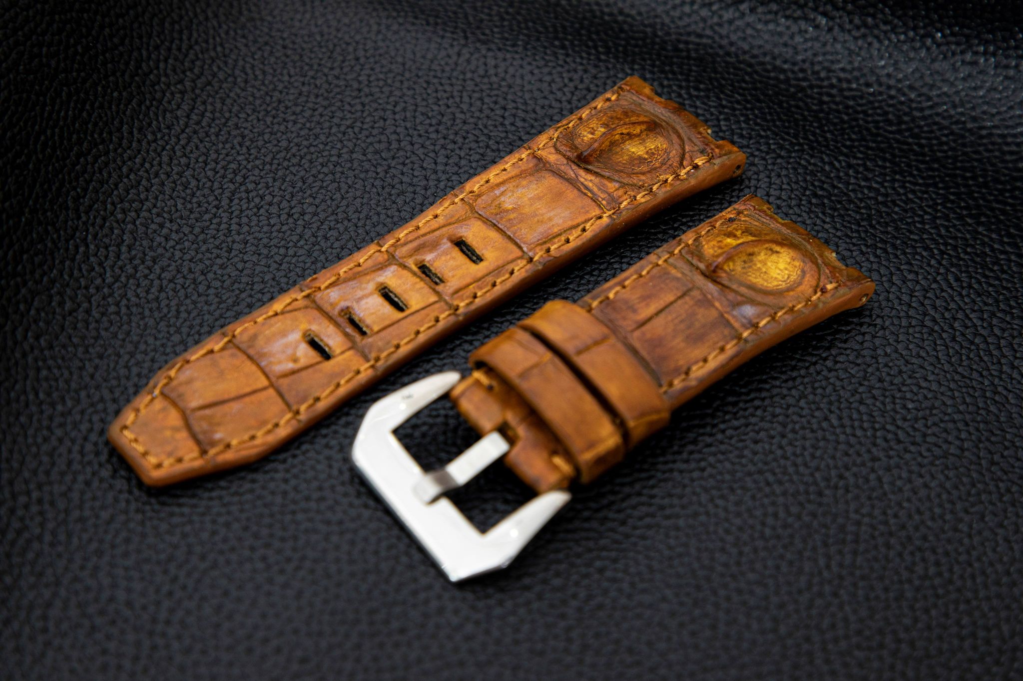 ROSE GOLD CROCODILE HORNBACK LEATHER STRAP
