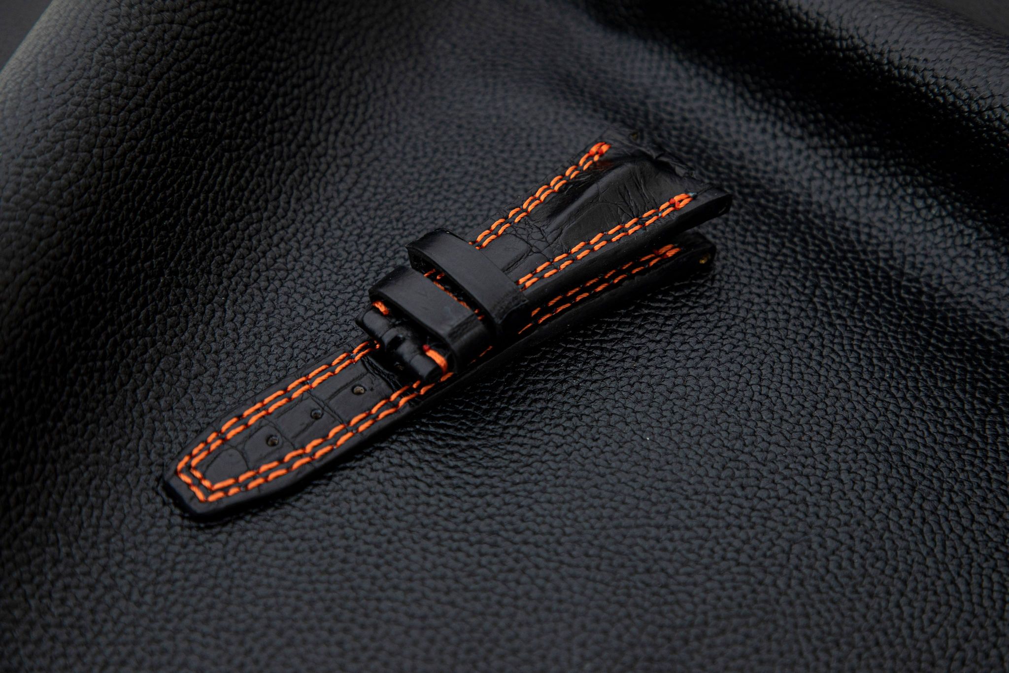 BLACK CROCODILE HORNBACK LEATHER STRAP