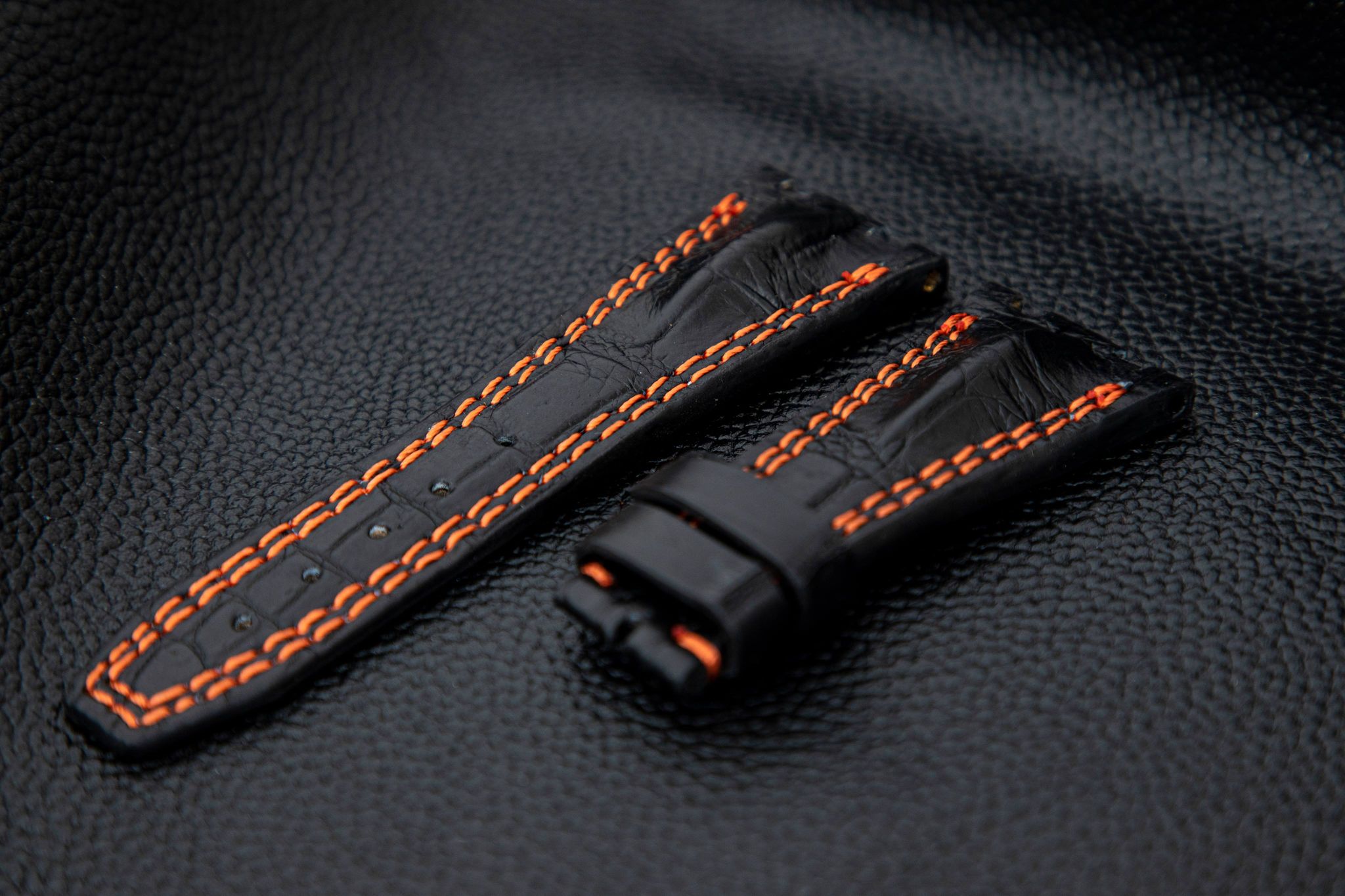 BLACK CROCODILE HORNBACK LEATHER STRAP