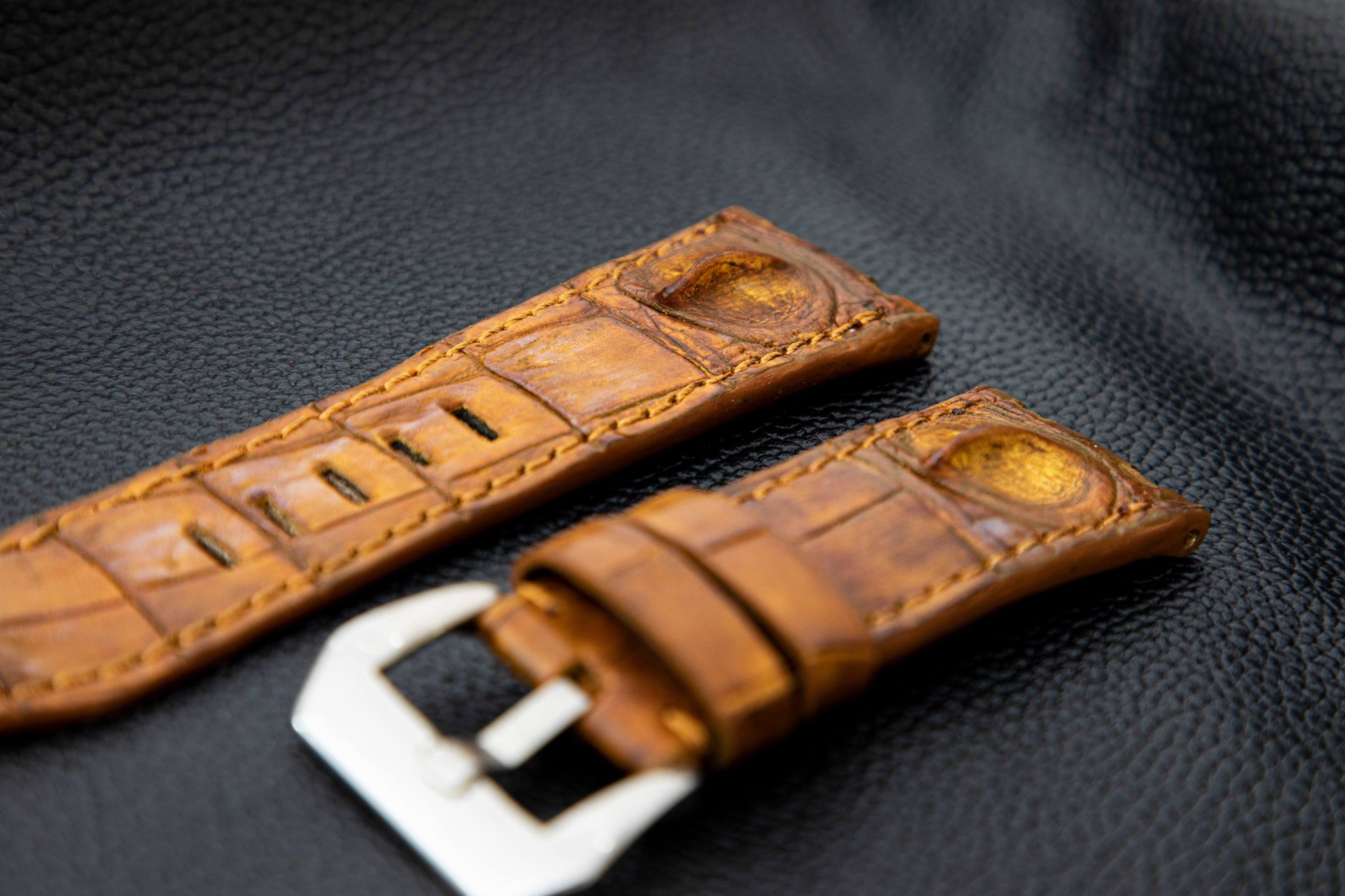 ROSE GOLD CROCODILE HORNBACK LEATHER STRAP