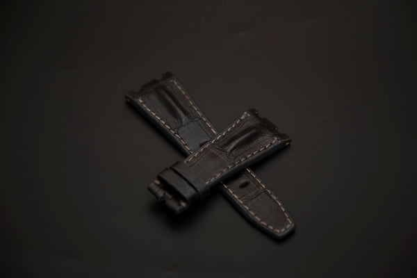 GREY CROCODILE HORNBACK LEATHER STRAP