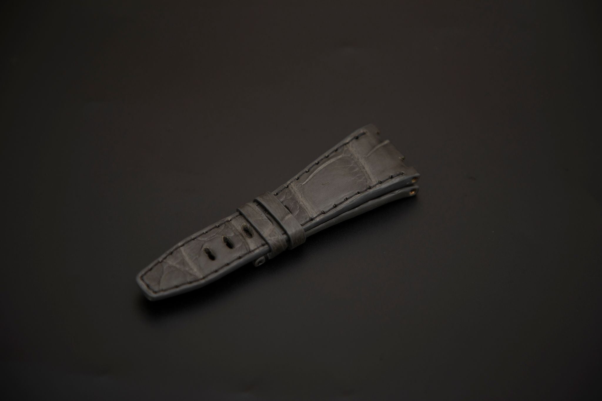 GREY CROCODILE BELLY LEATHER STRAP