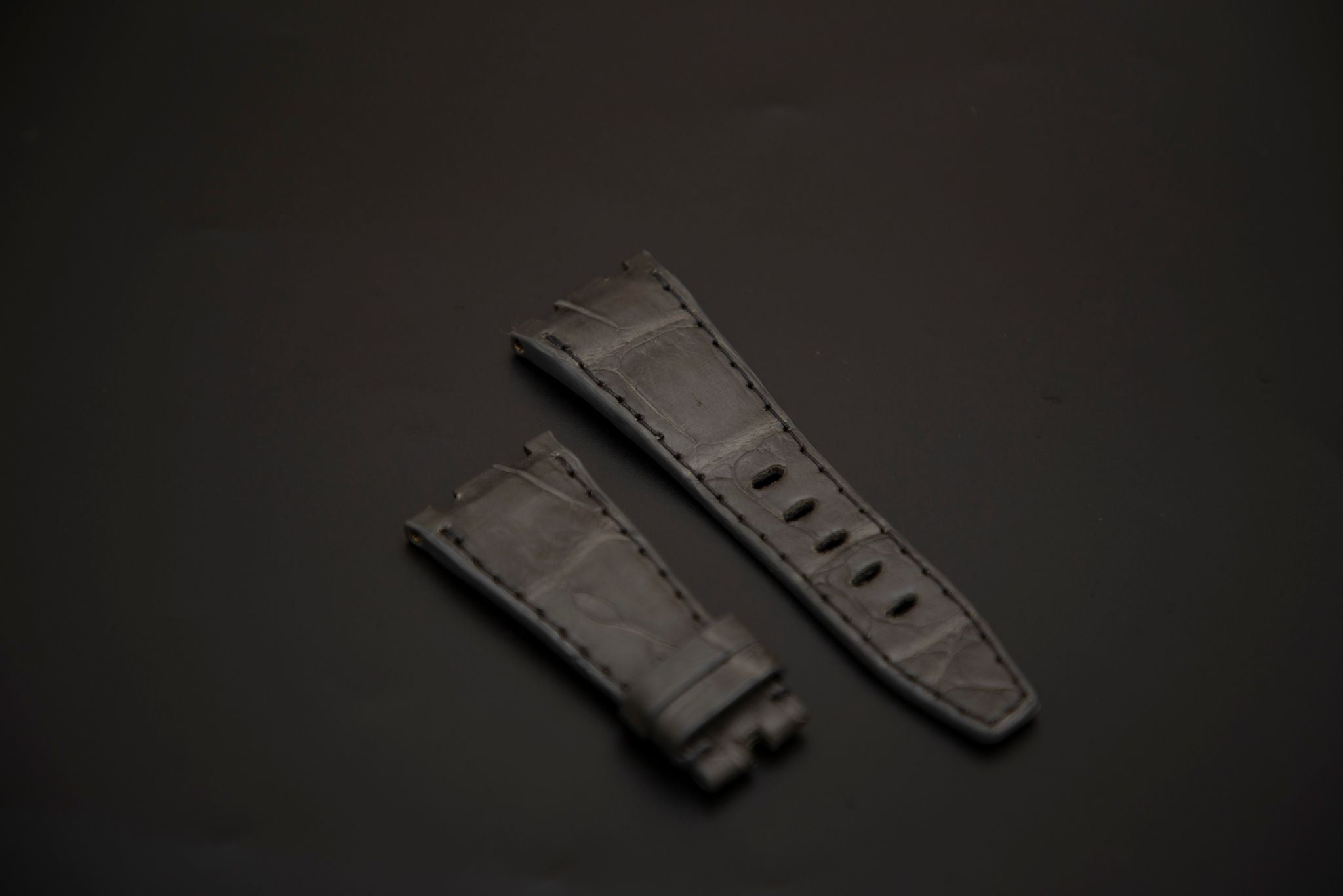GREY CROCODILE BELLY LEATHER STRAP