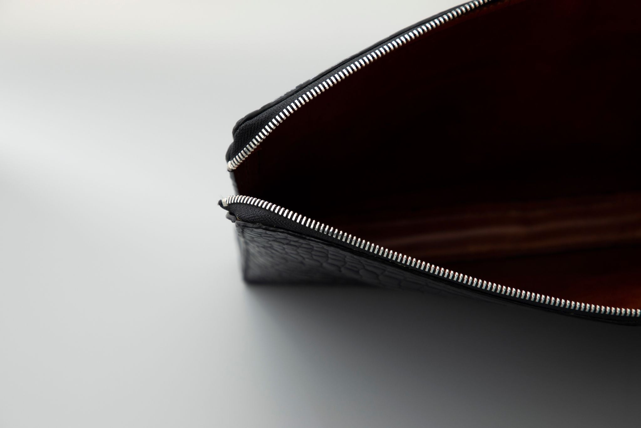 BLACK HANDMADE GENUINE CROCODILE LAPTOP SLEEVE