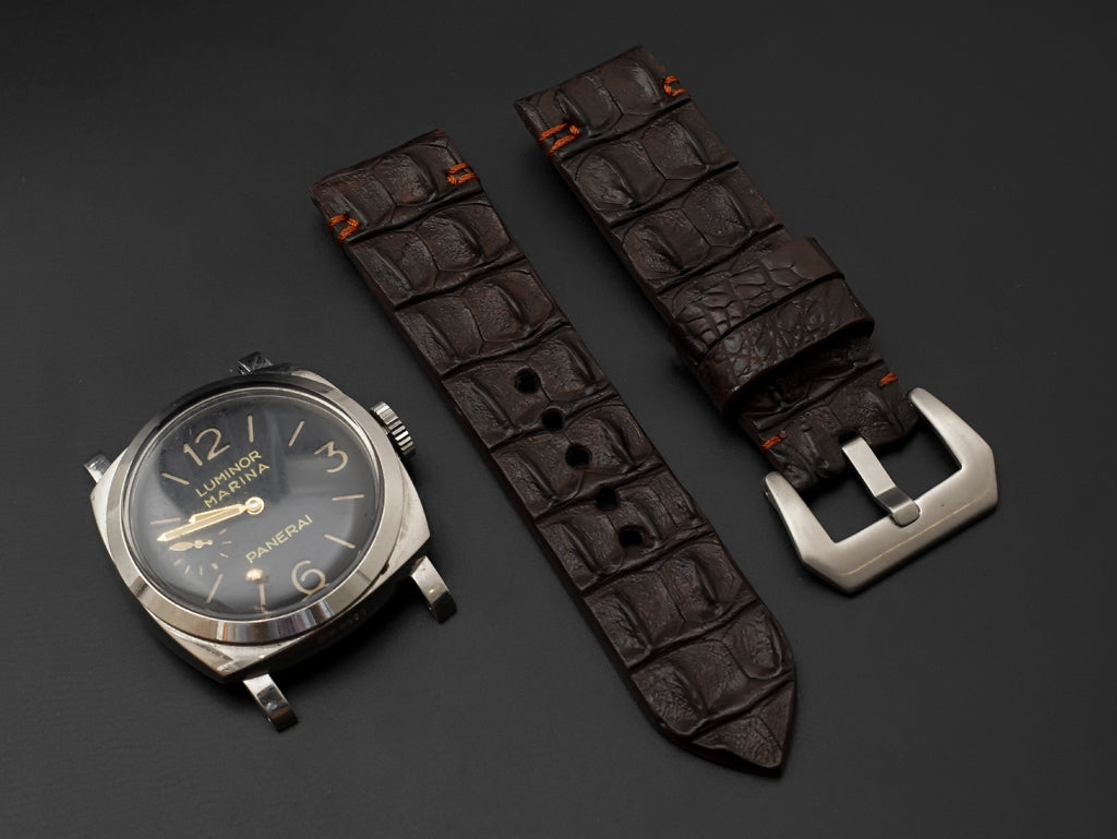 BROWN CROCODILE HORNBACK LEATHER STRAP