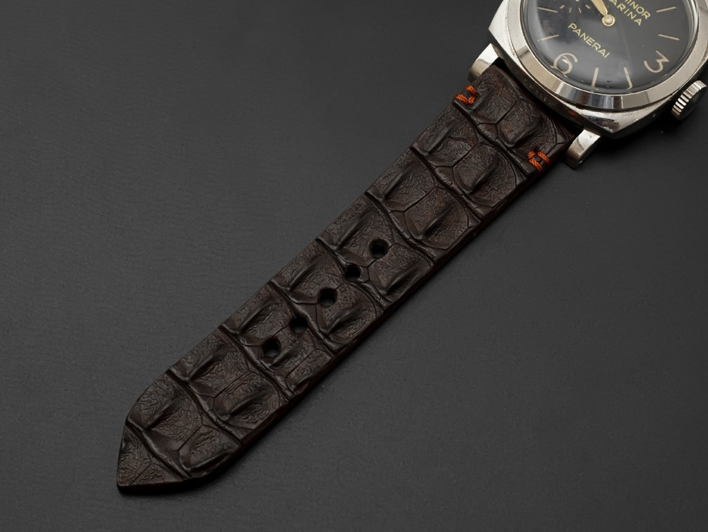 BROWN CROCODILE HORNBACK LEATHER STRAP