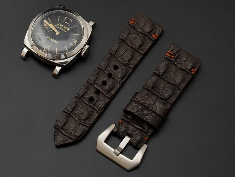 BROWN CROCODILE HORNBACK LEATHER STRAP