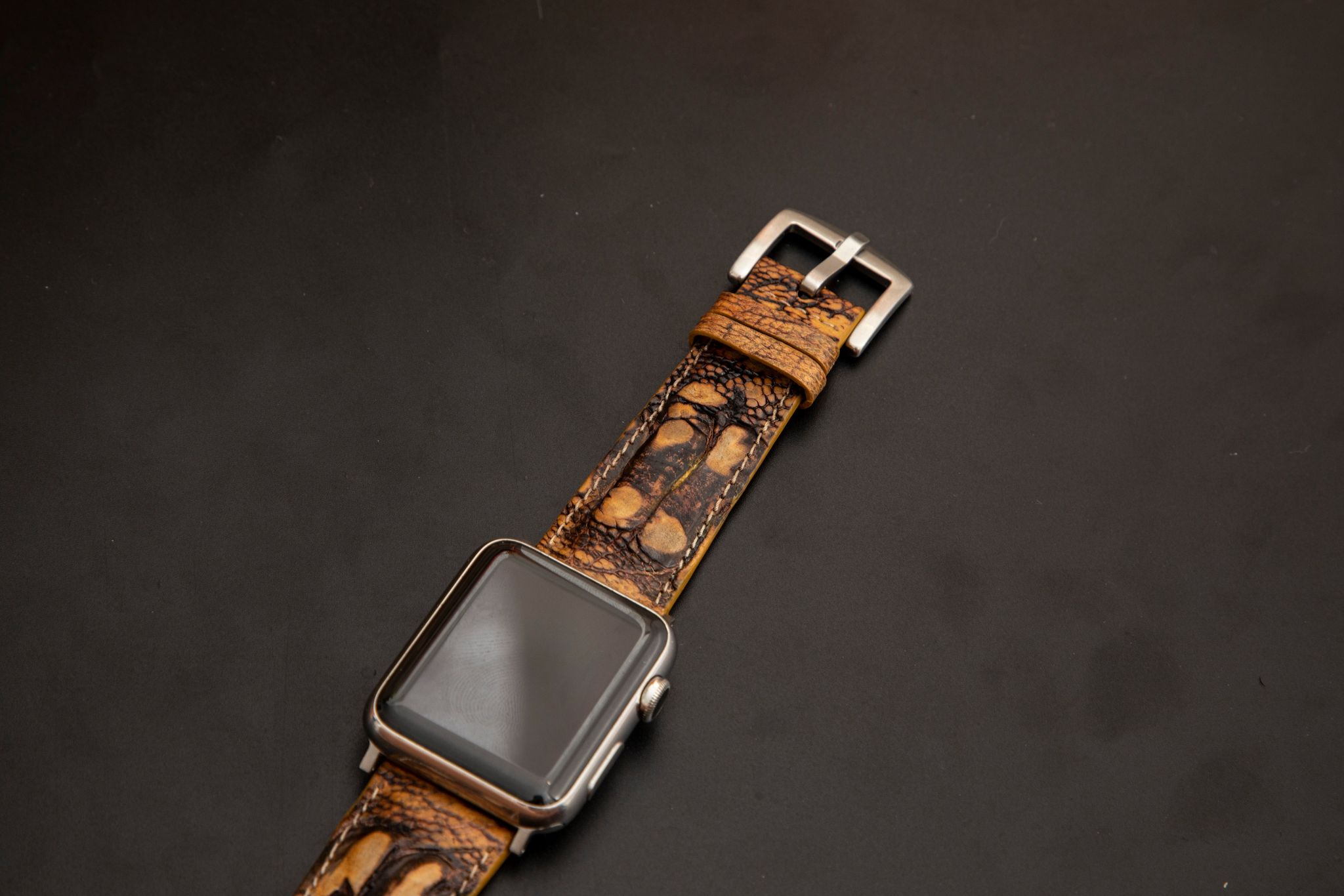 BROWN OSTRICH LEATHER STRAP