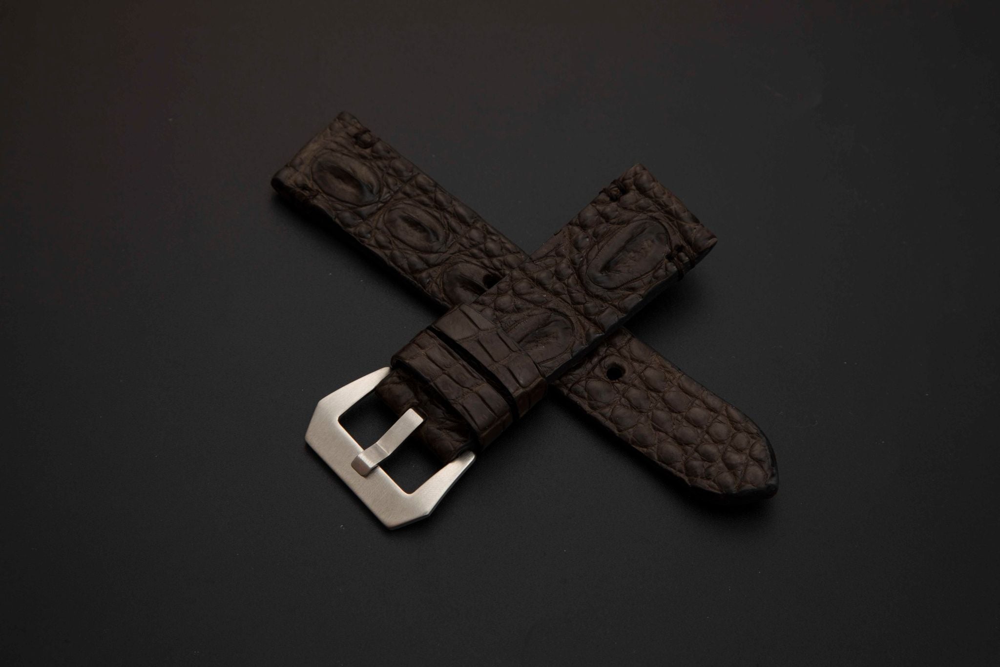 BROWN CROCODILE HORNBACK LEATHER STRAP