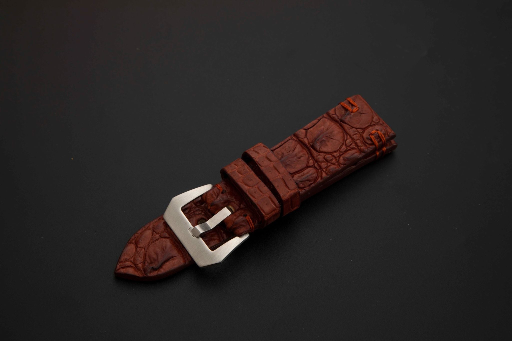 BROWN CROCODILE HORNBACK LEATHER STRAP