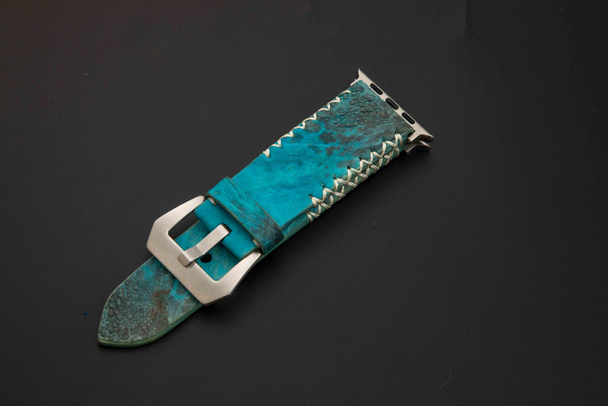 BLUE TOAD LEATHER STRAP
