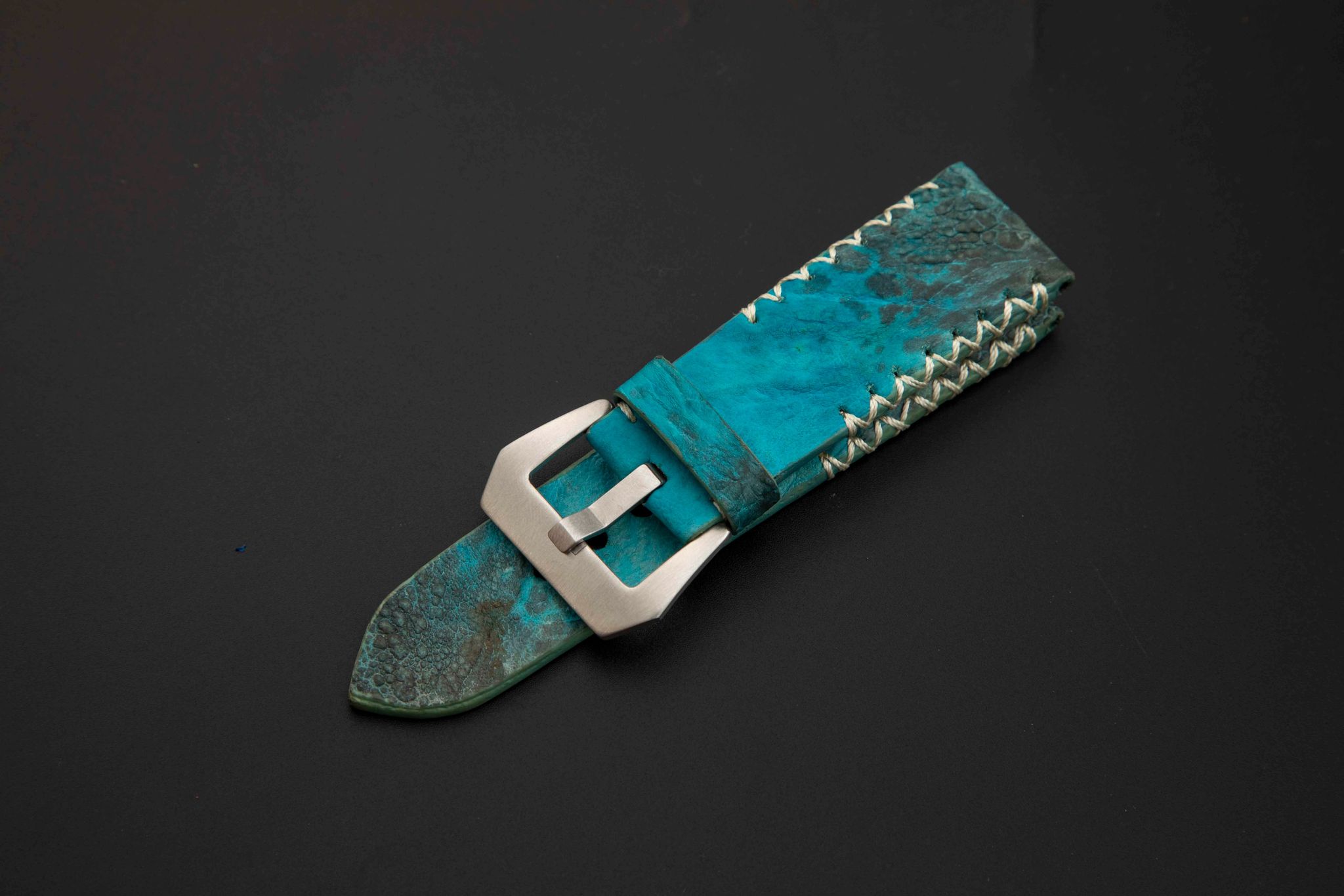 BLUE TOAD LEATHER STRAP