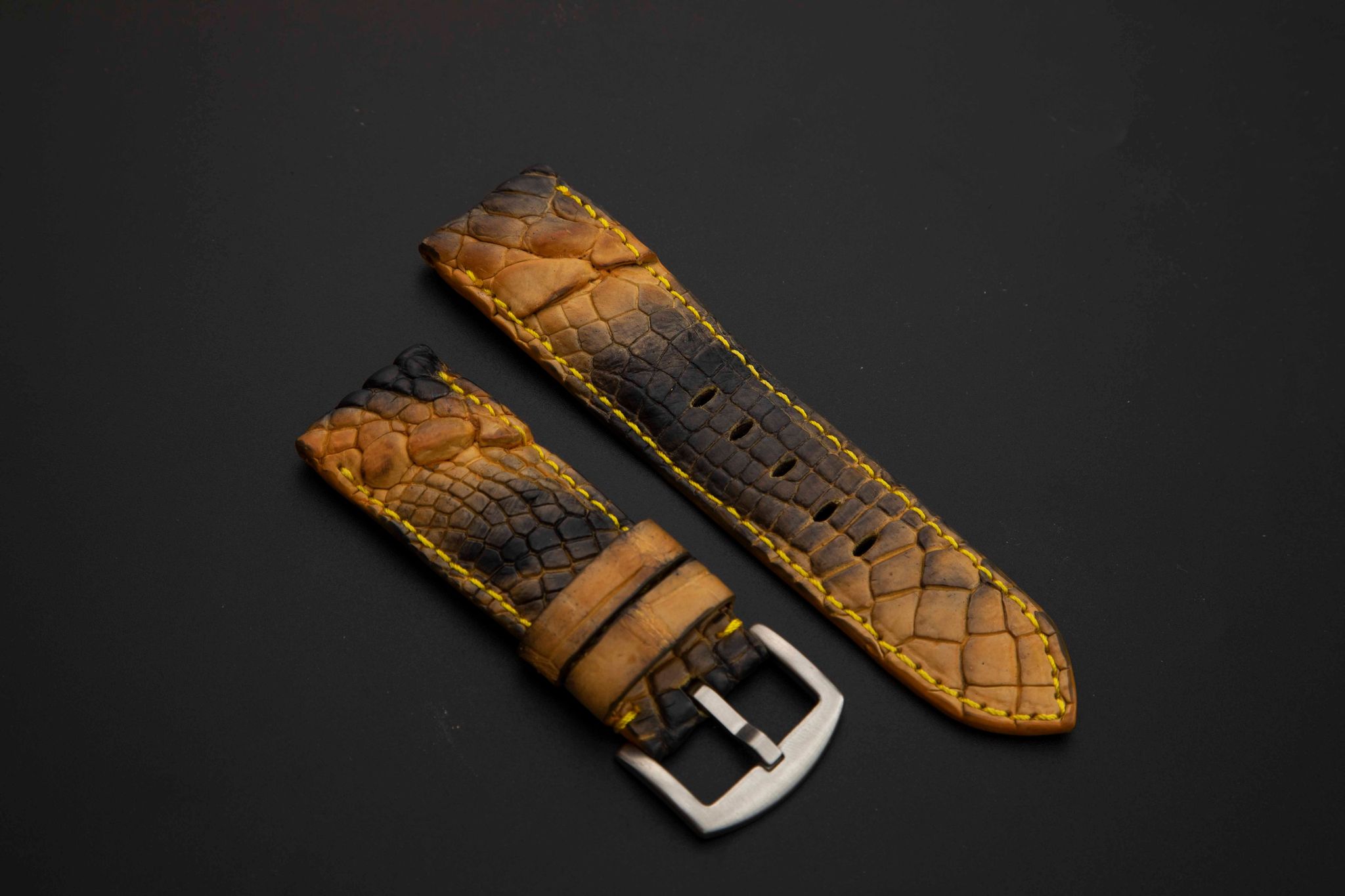 YELLOW&BLACK CROCODILE HORNBACK LEATHER STRAP