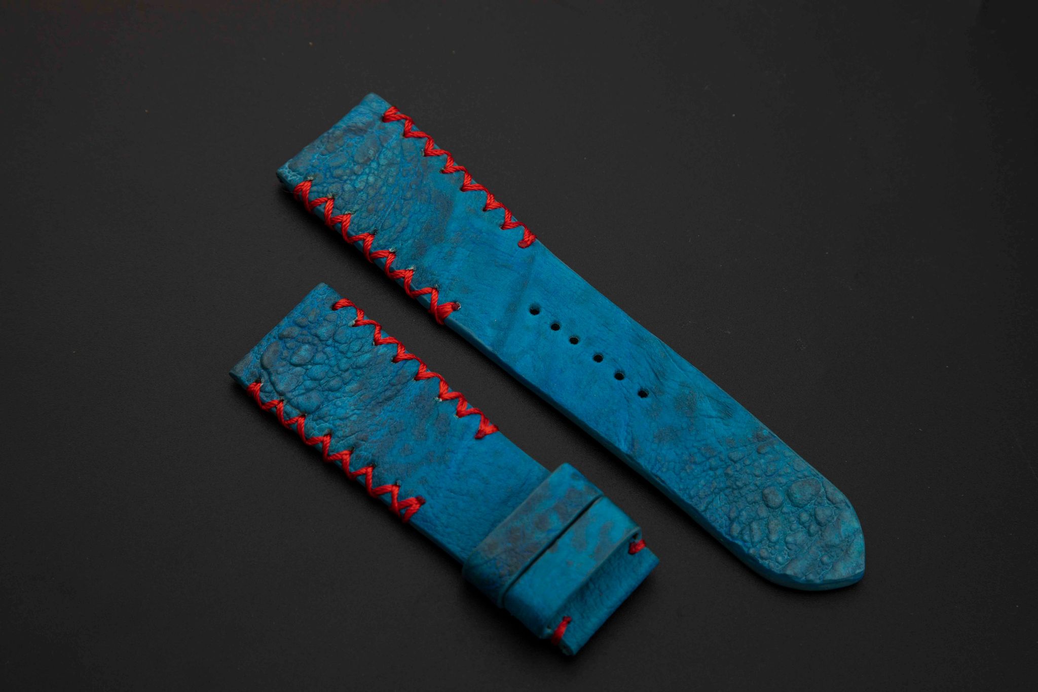 BLUE TOAD LEATHER STRAP
