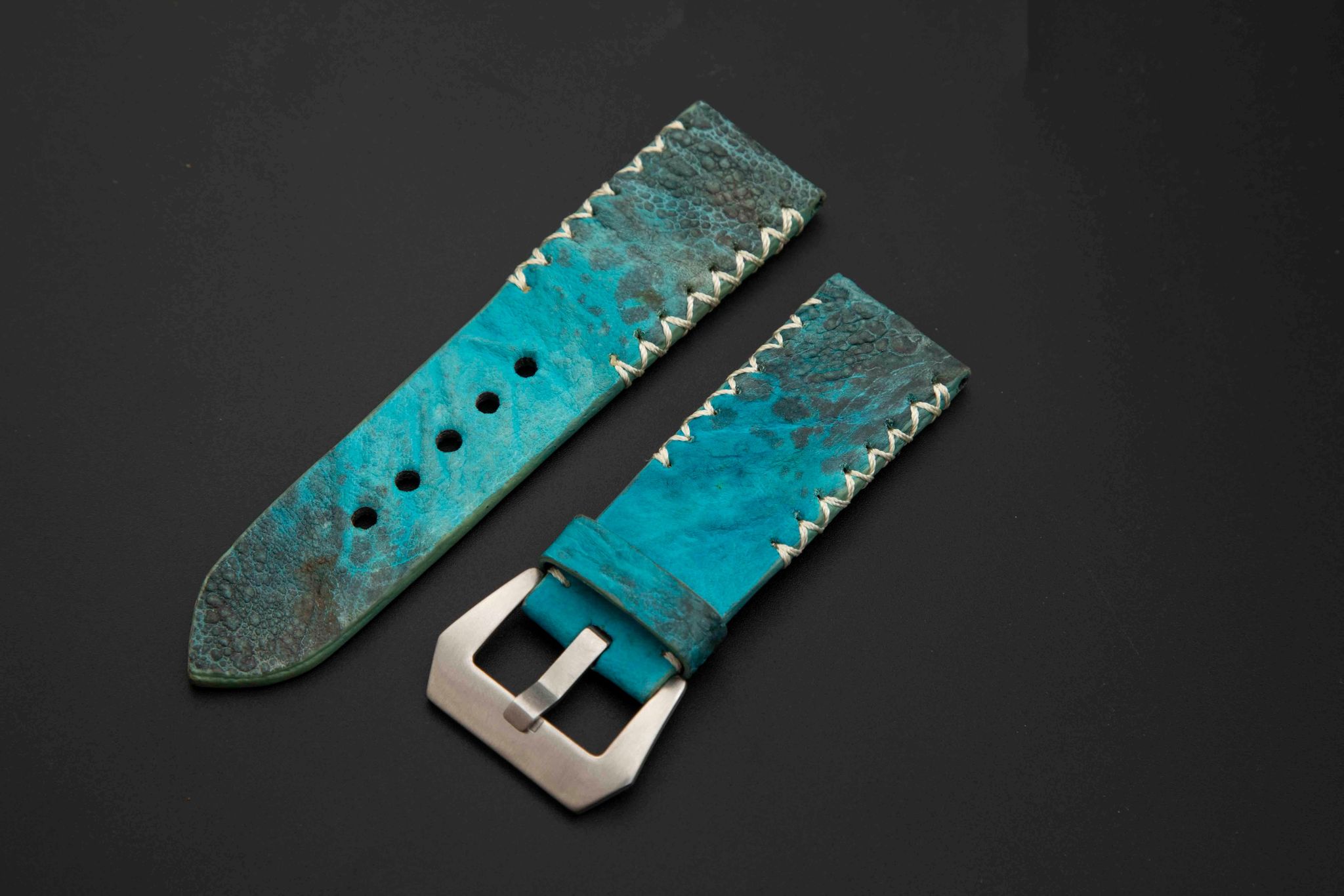 BLUE TOAD LEATHER STRAP
