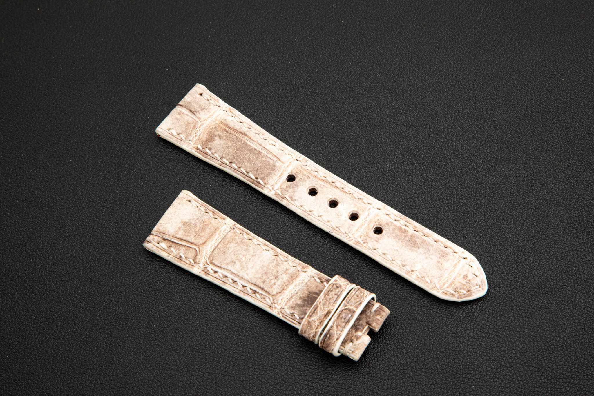 HIMALAYA CROCODILE BELLY LEATHER STRAP
