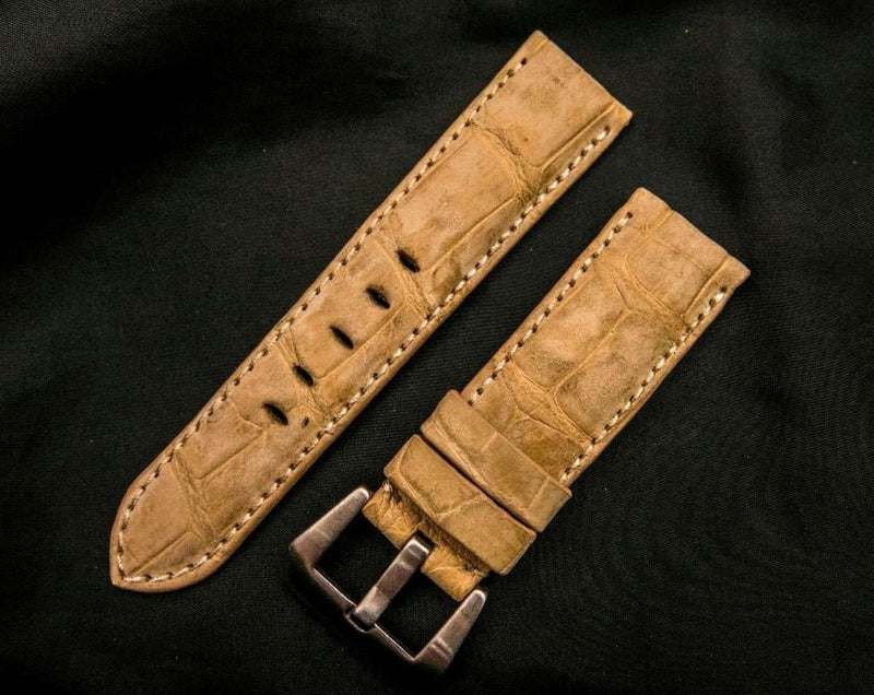 BEIGE CROCODILE BELLY LEATHER STRAP