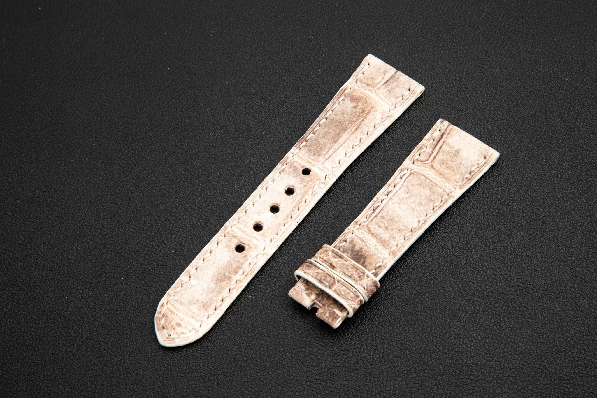 HIMALAYA CROCODILE BELLY LEATHER STRAP
