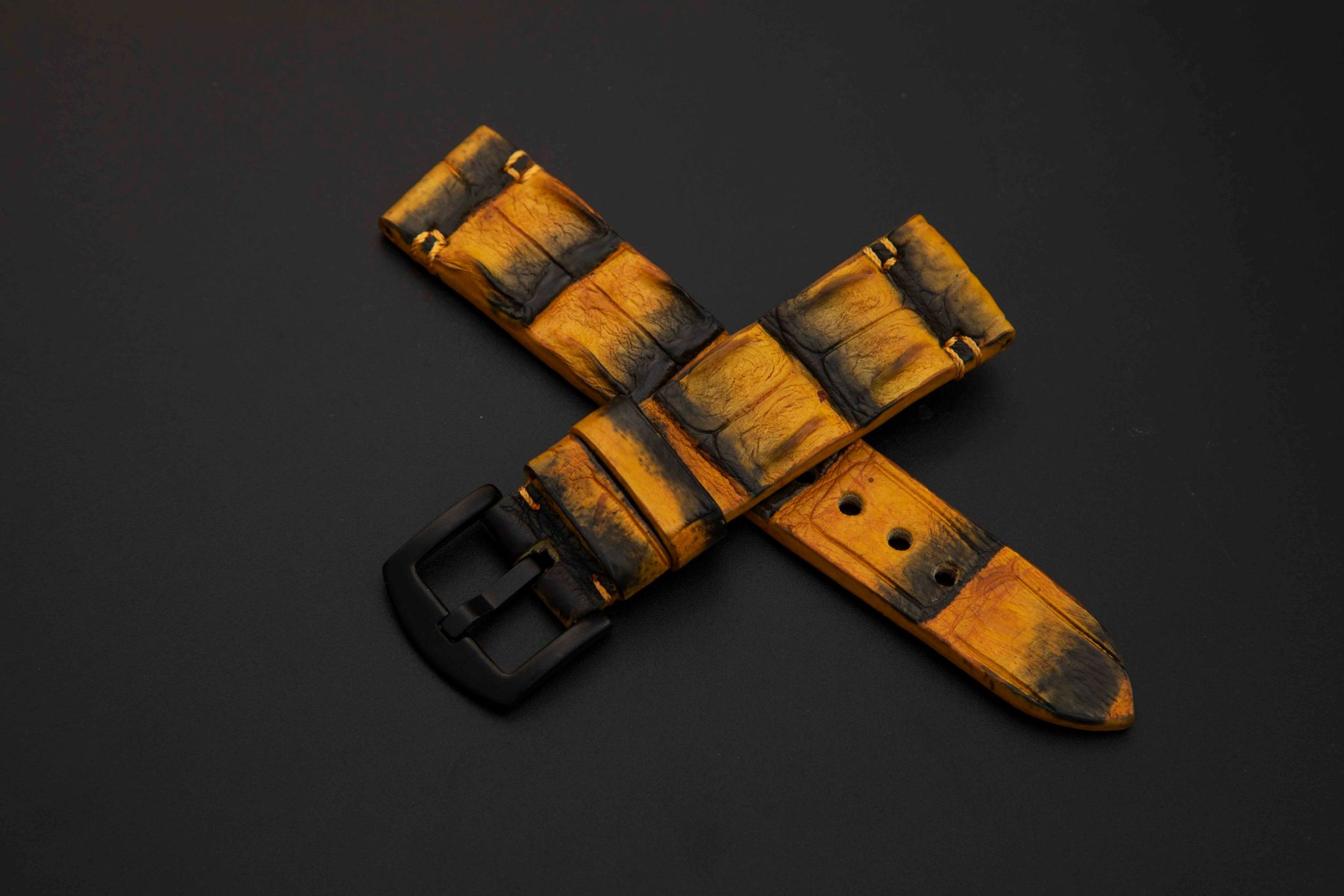 BLACK&YELLOW HORNBACK LEATHER STRAP