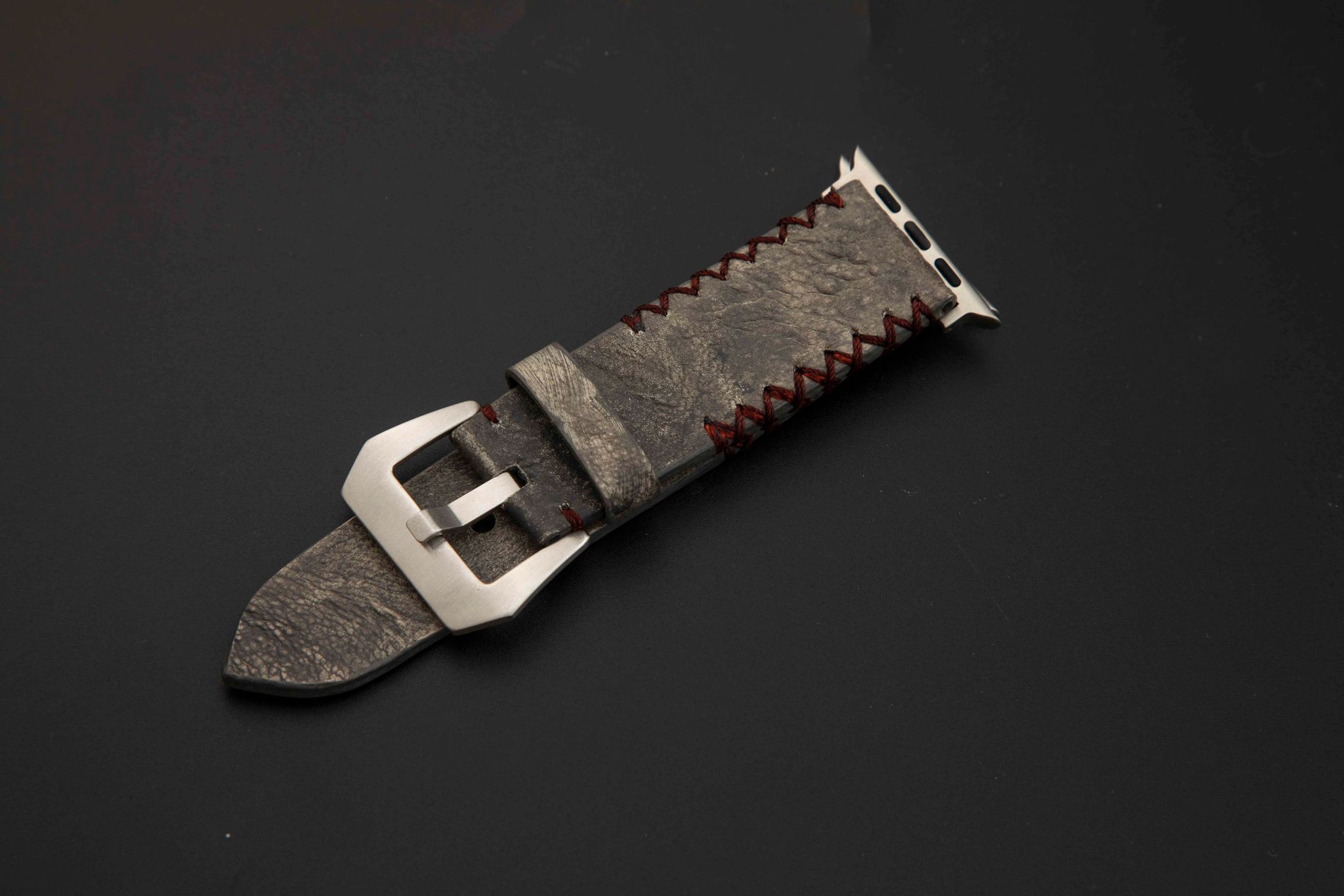 GREY TOAD LEATHER STRAP