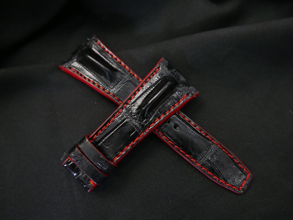 BLACK CROCODILE HORNBACK LEATHER STRAP