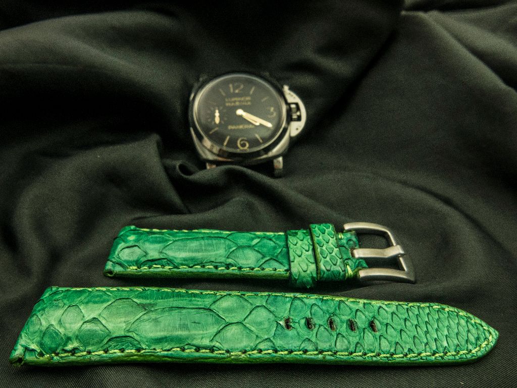 GREEN PYTHON LEATHER STRAP - Lac Crado 