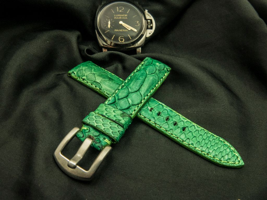 GREEN PYTHON LEATHER STRAP - Lac Crado 