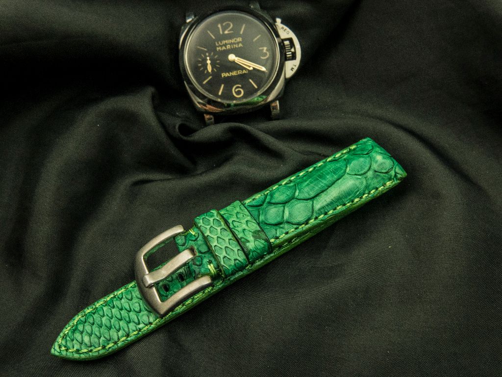 GREEN PYTHON LEATHER STRAP - Lac Crado 