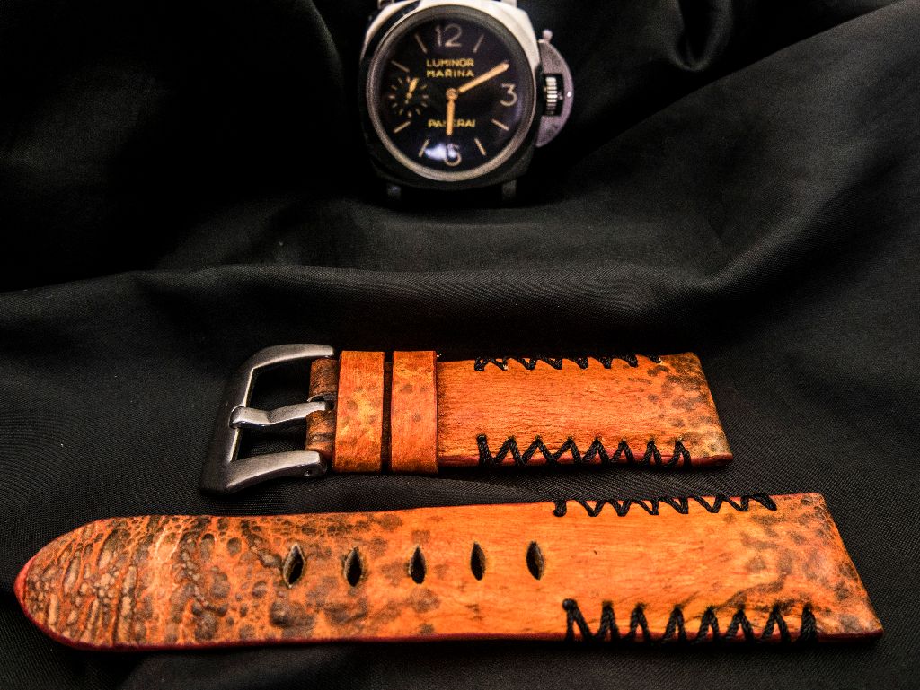 ORANGE TOAD LEATHER STRAP - Lac Crado 