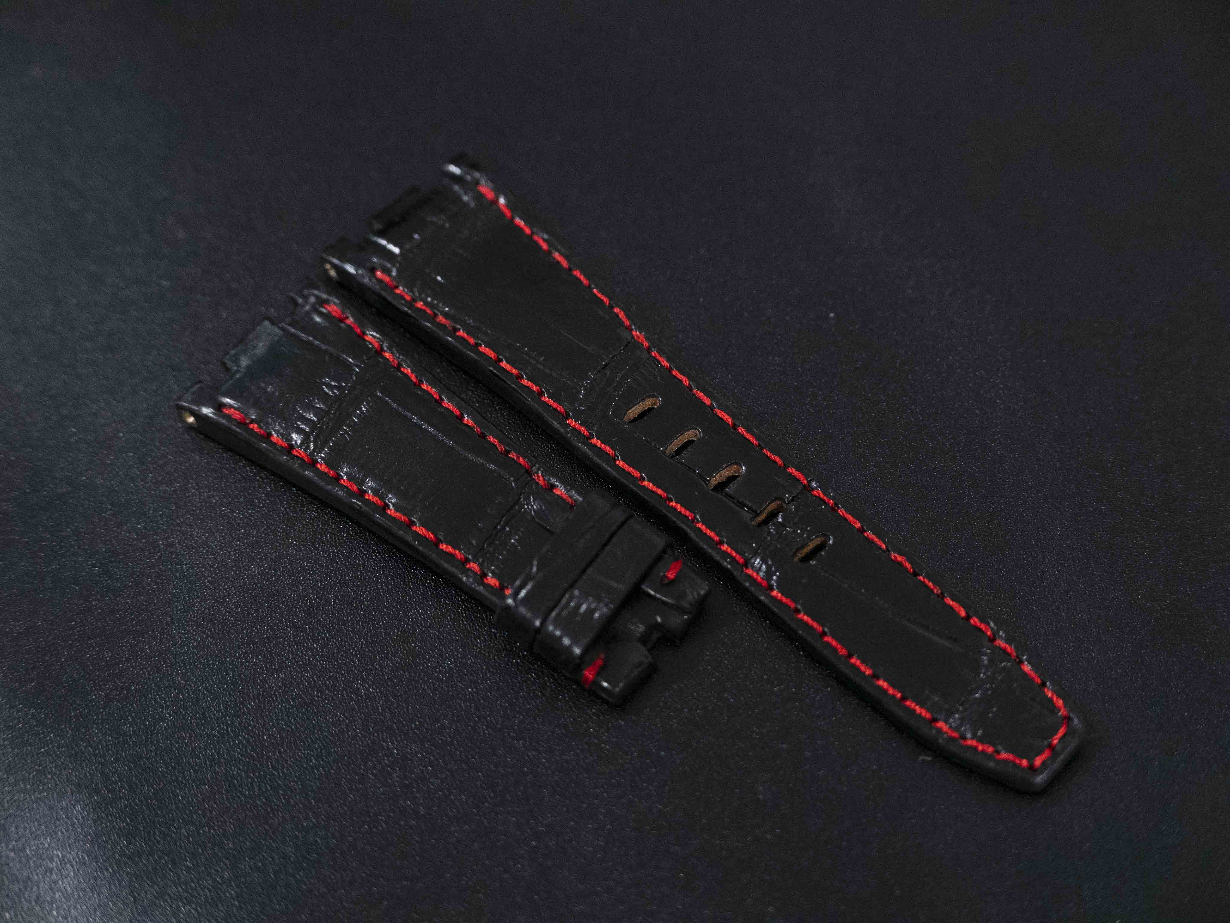 BLACK CROCODILE BELLY LEATHER STRAP