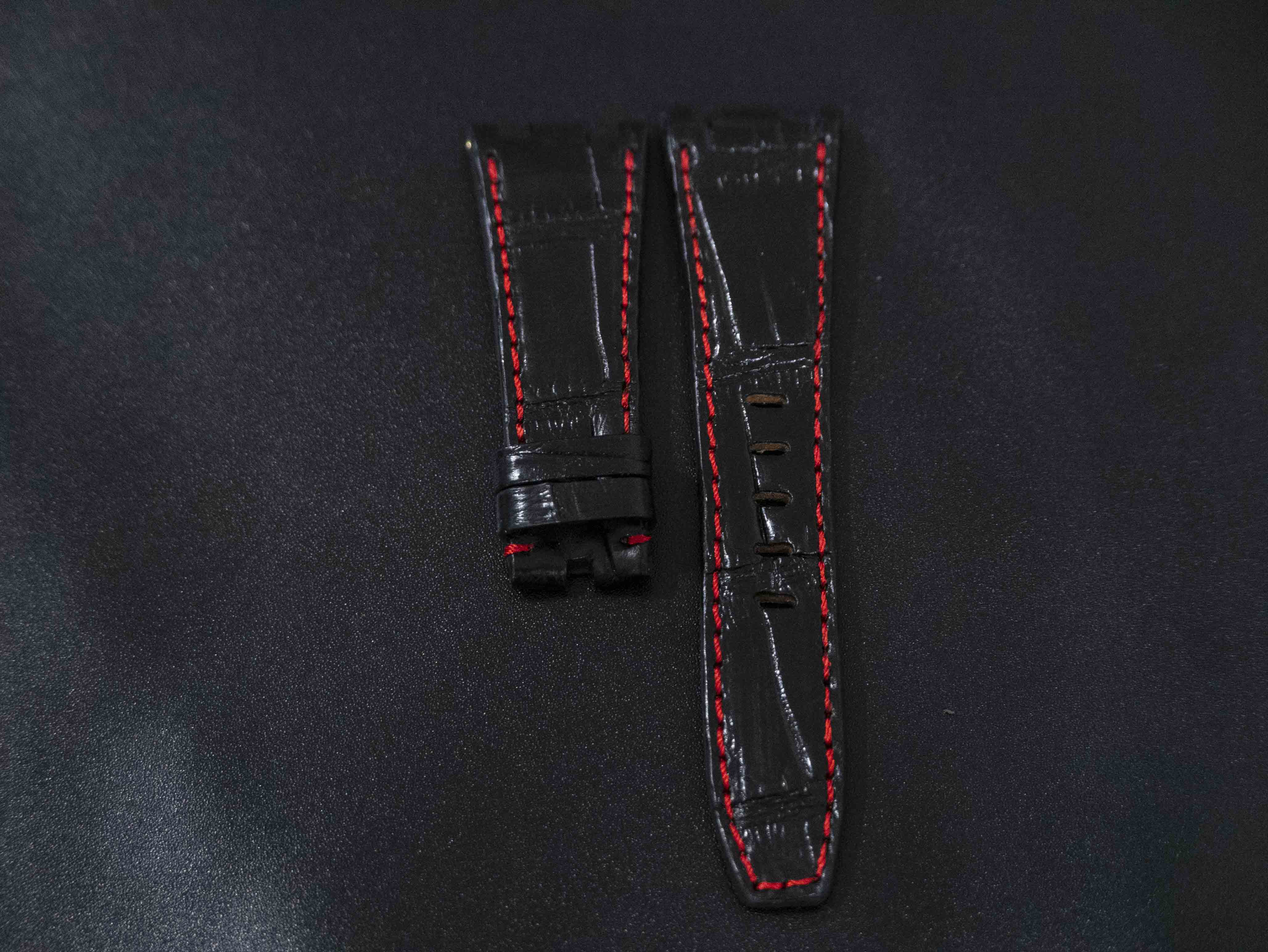 BLACK CROCODILE BELLY LEATHER STRAP