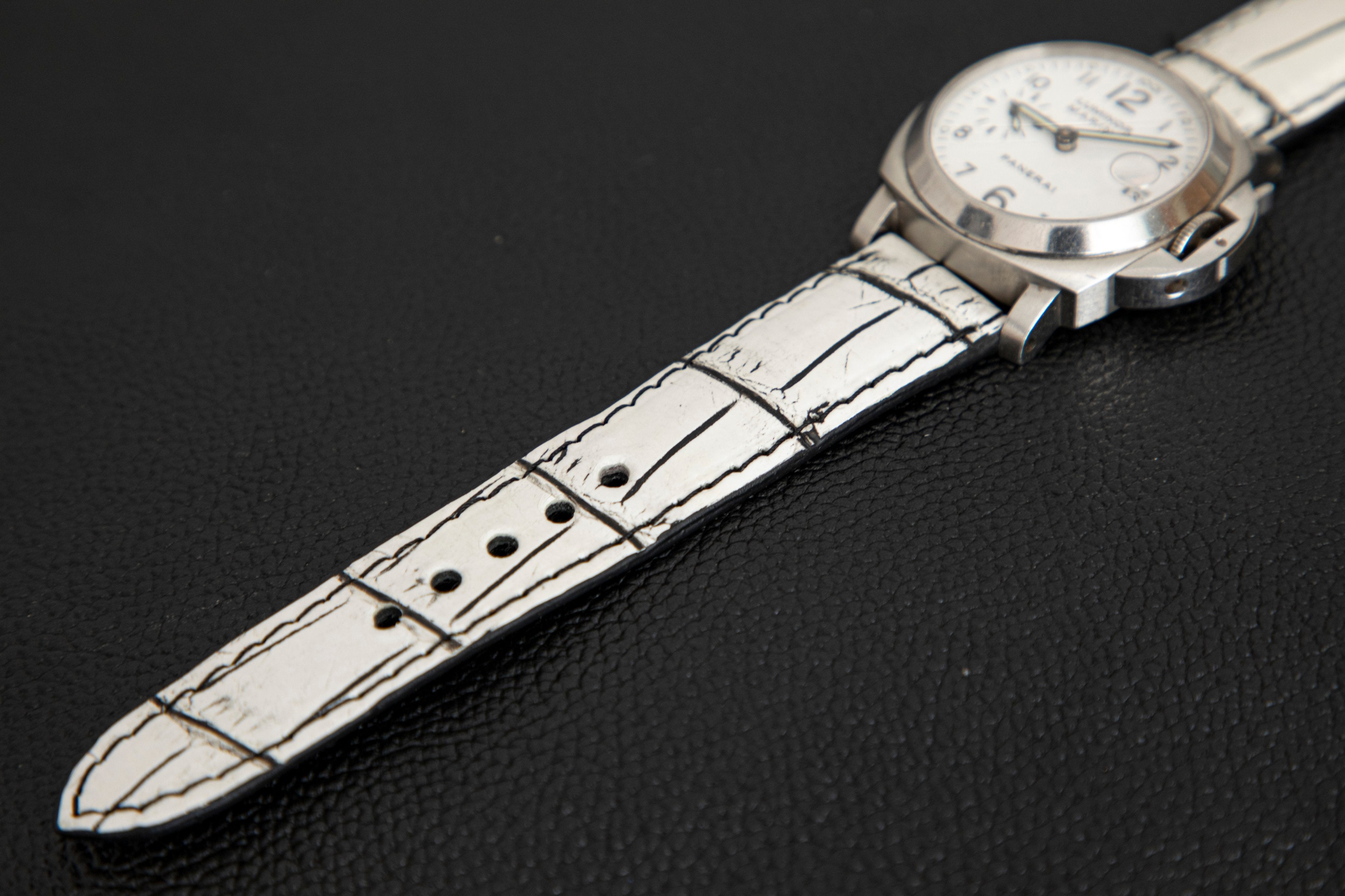 WHITE&BLACK CROCODILE BELLY LEATHER STRAP - Lac Crado 