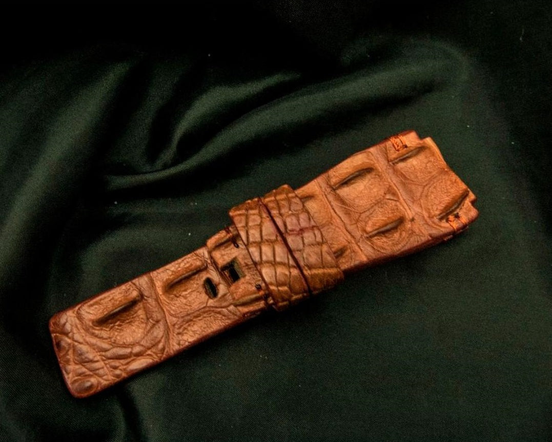 BROWN CROCODILE HORNBACK LEATHER STRAP