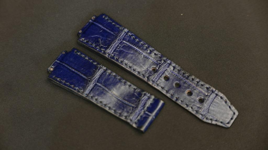 BLUE CROCODILE BELLY LEATHER STRAP