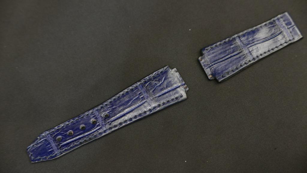 BLUE CROCODILE BELLY LEATHER STRAP