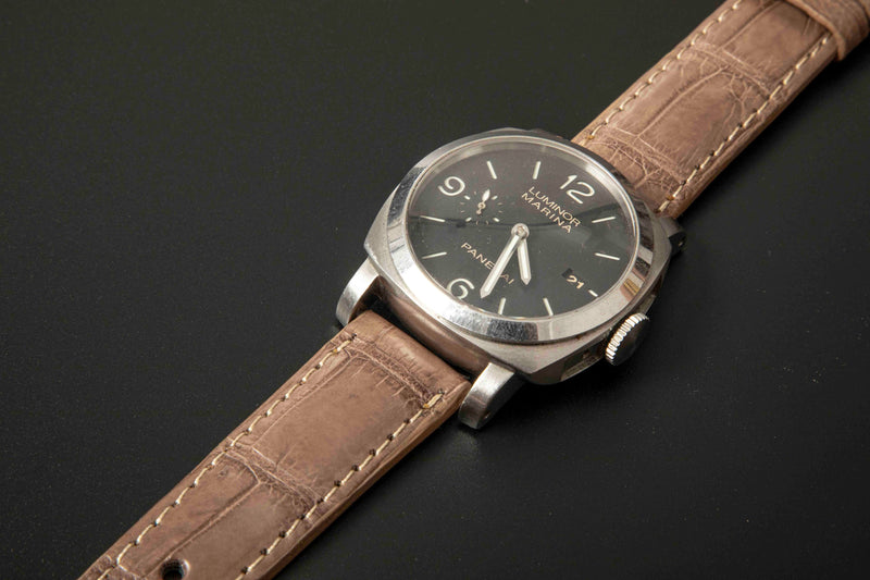 BEIGE CROCODILE BELLY LEATHER STRAP